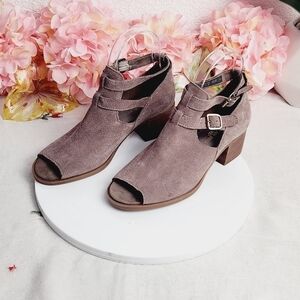 Ugg Kolaburra Ladies Bootie Open Toe Ankle shoe Sandals Size: 6